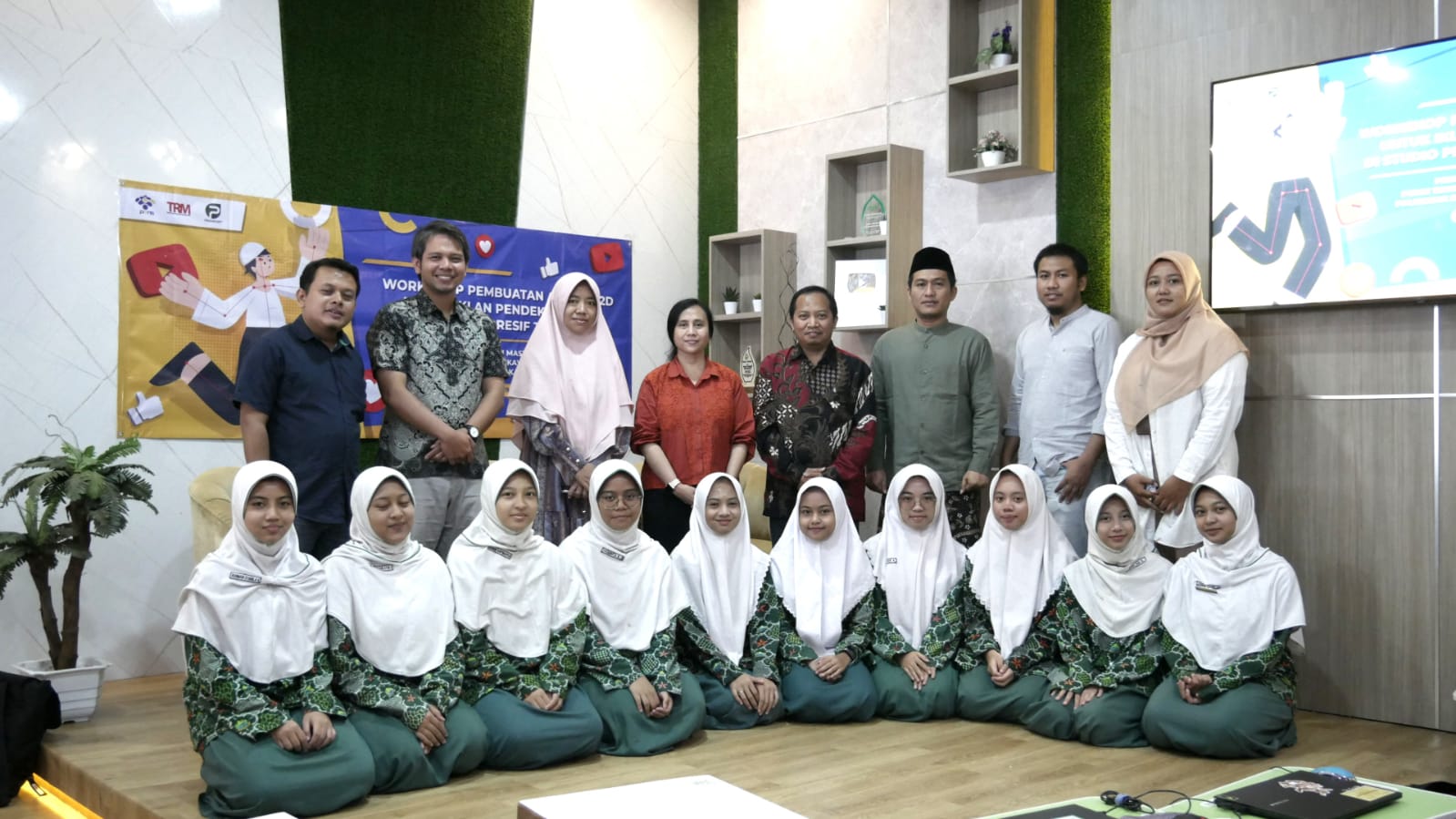 Workshop Pembuatan Animasi 2D Untuk Iklan Pendek Televisi Studio Progresif TV Sidoarjo